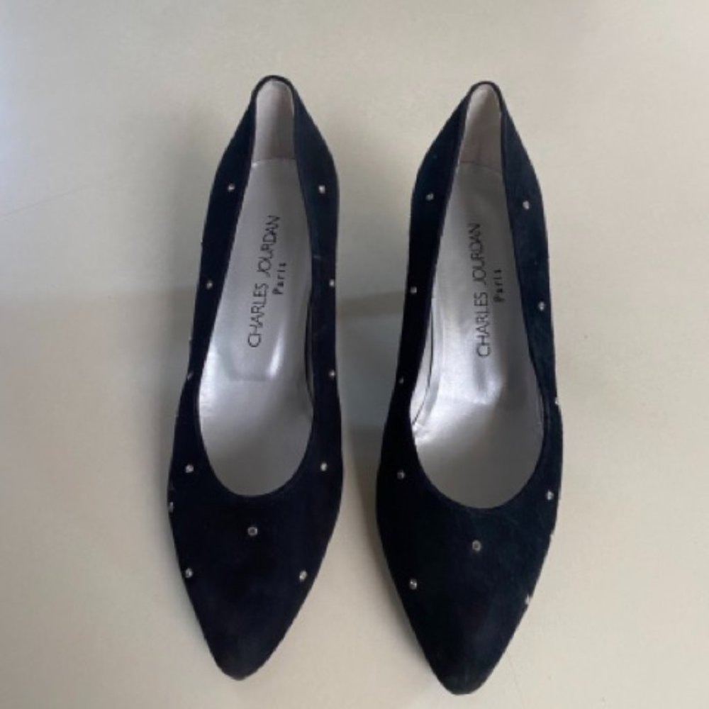 Vintage Black Suede pumps